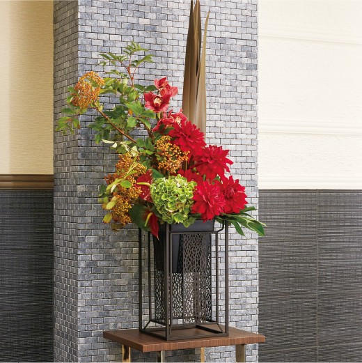 IRON STAND filigrane